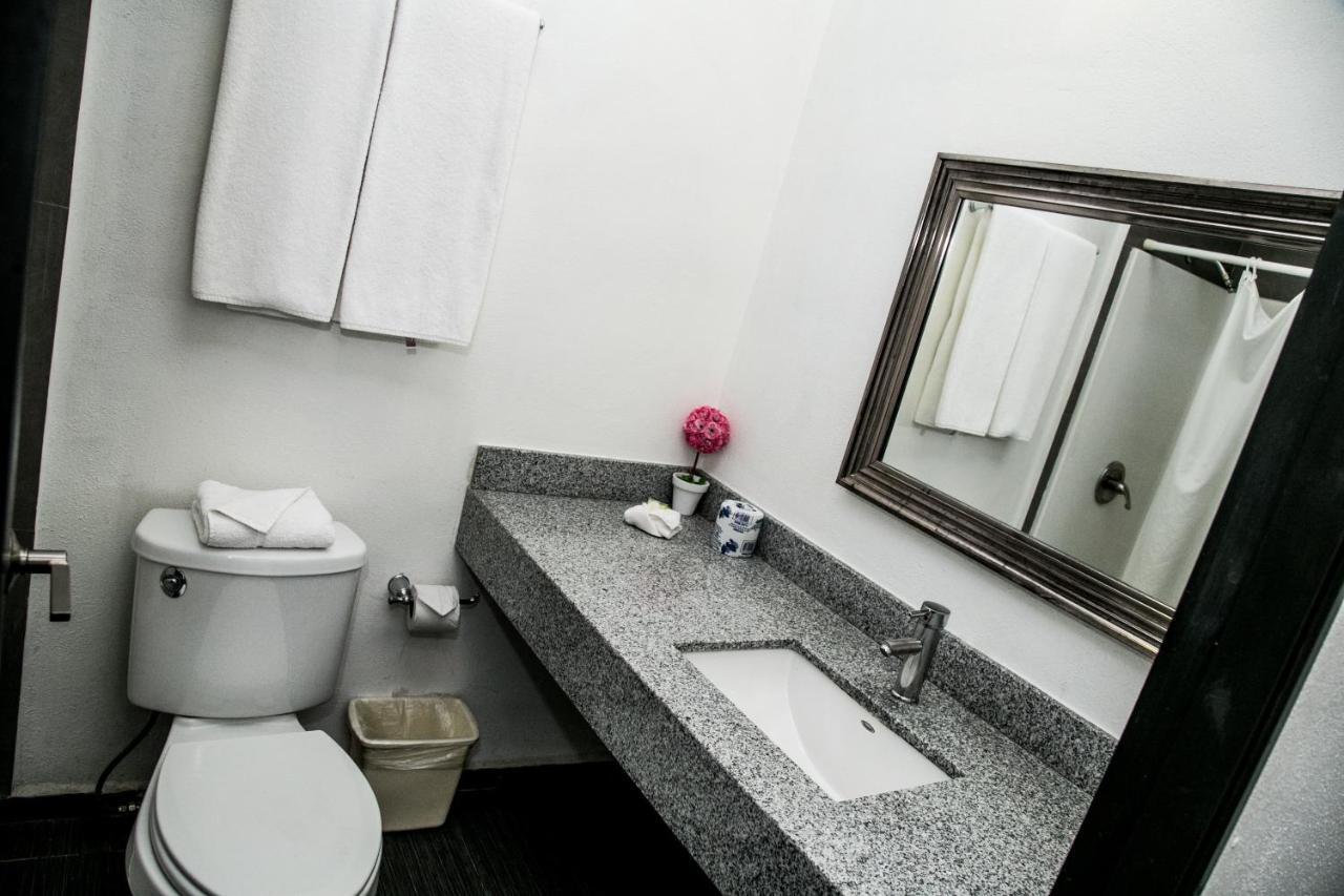 Booking Dioh Monterrey Esterno foto