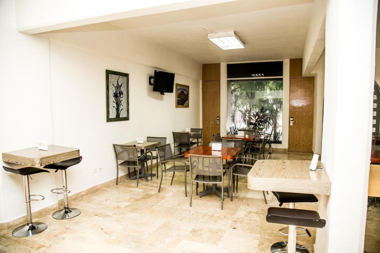 Booking Dioh Monterrey Esterno foto