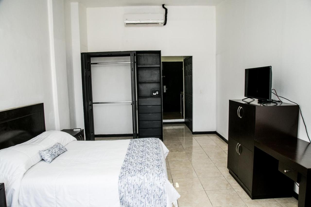 Booking Dioh Monterrey Esterno foto