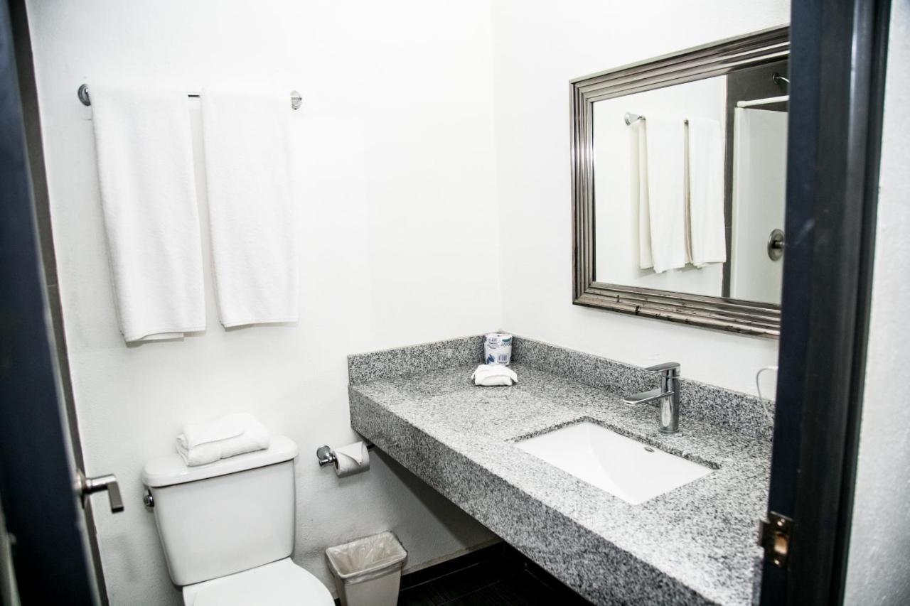 Booking Dioh Monterrey Esterno foto